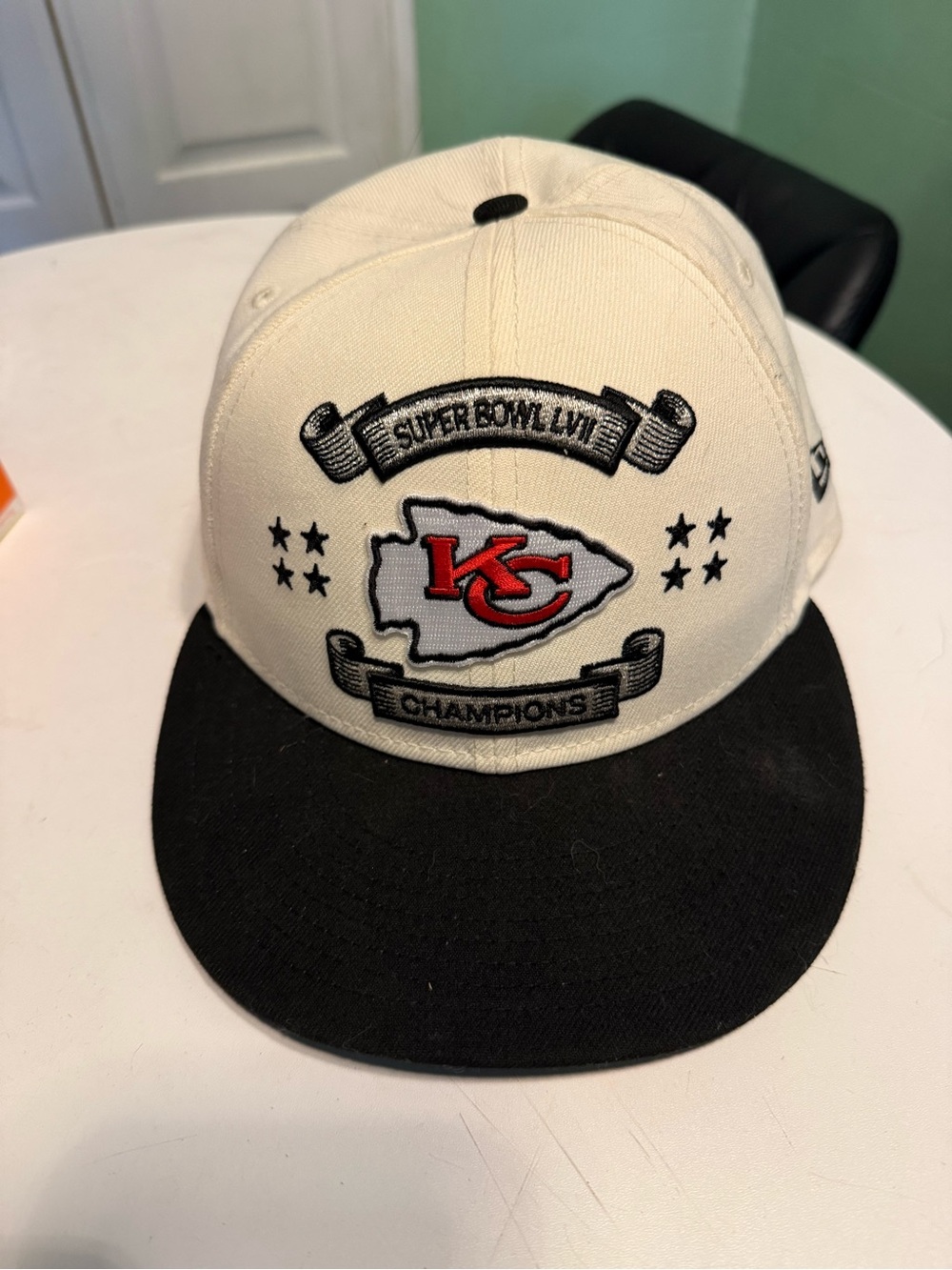 New Era 9FIFTY Cream and Gray Snapback Hat